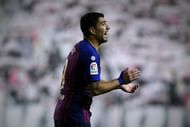 Luis Suarez's late goal rescued Barcelona.